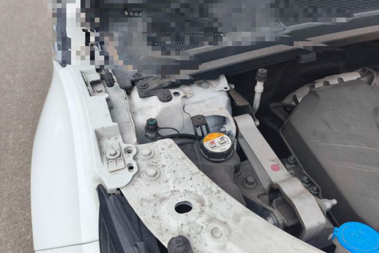 Used Land Rover Range Evoque 2016 2.0T SE Smart Glow Edition Engine Bay Right