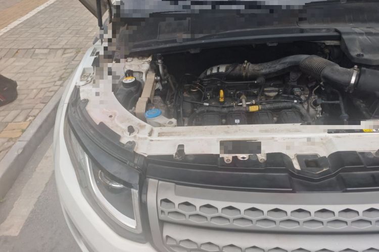 Used Land Rover Range Evoque 2016 2.0T PURE Style Edition Engine Bay Right