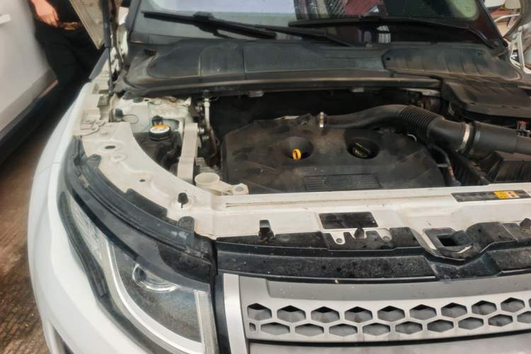 Used Land Rover Range Evoque 2016 2.0T SE Smart Glow Edition Engine Bay Right
