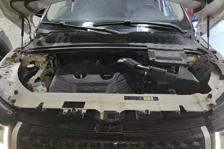 Used Land Rover Range Evoque 2016 2.0T SE PLUS Smart Enjoyment Edition Engine Bay