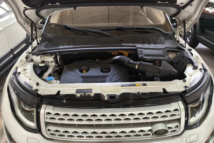 Used Land Rover Range Evoque 2016 2.0T SE Smart Glow Edition Engine Bay