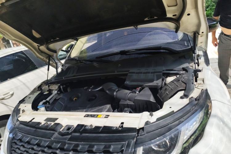 Used Land Rover Range Evoque 2016 2.0T SE Smart Glow Edition Engine Bay