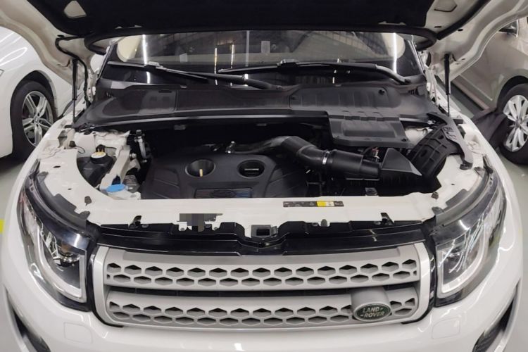 Used Land Rover Range Evoque 2016 2.0T SE Smart Glow Edition Engine Bay