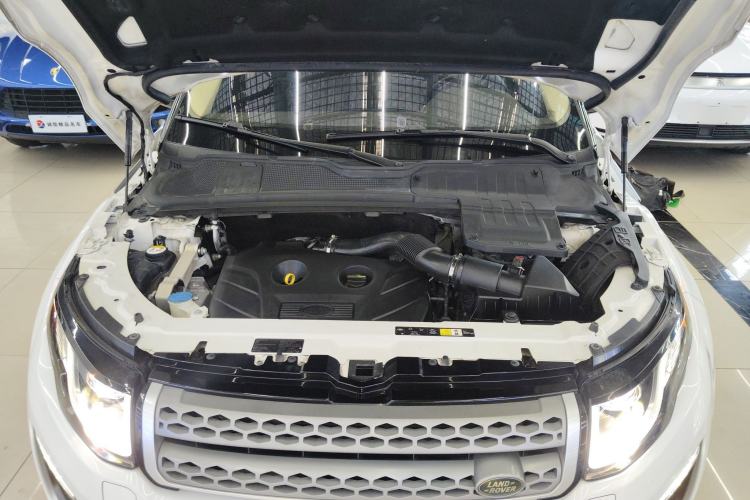 Used Land Rover Range Evoque 2016 2.0T SE Smart Glow Edition Engine Bay