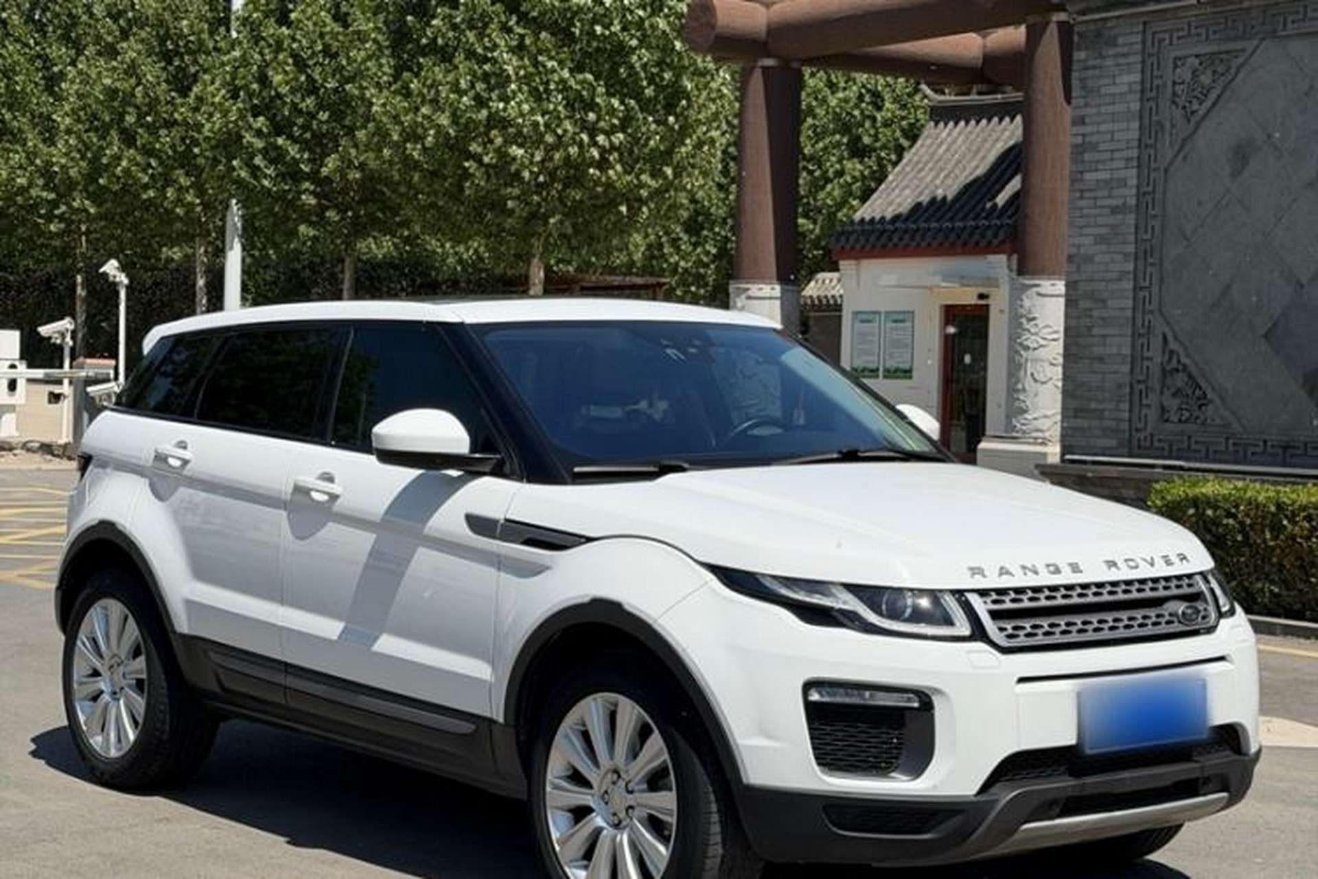 Used Land Rover Range Evoque 2016 2.0T SE Smart Glow Edition Exterior 4
