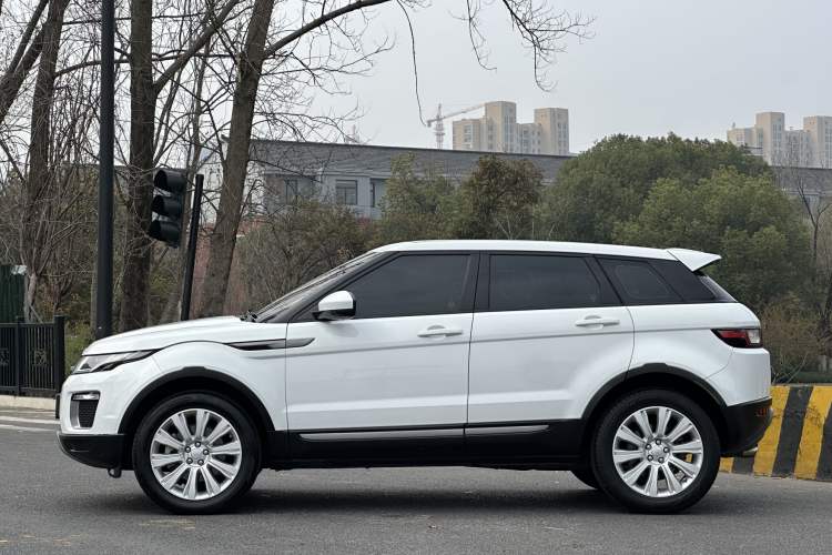 Used Land Rover Range Evoque 2016 2.0T SE Smart Glow Edition Exterior 4