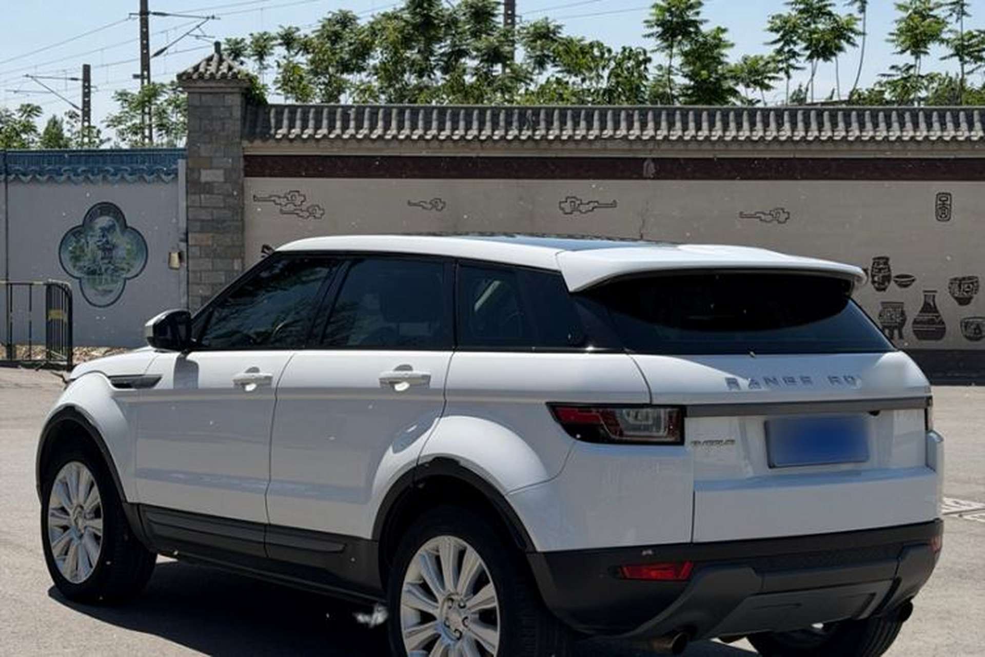 Used Land Rover Range Evoque 2016 2.0T SE Smart Glow Edition Exterior 5