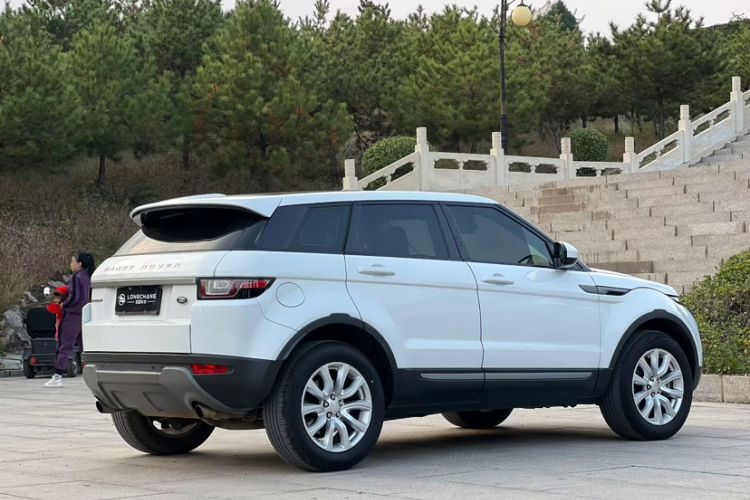 Used Land Rover Range Evoque 2016 2.0T PURE Style Edition Exterior 5