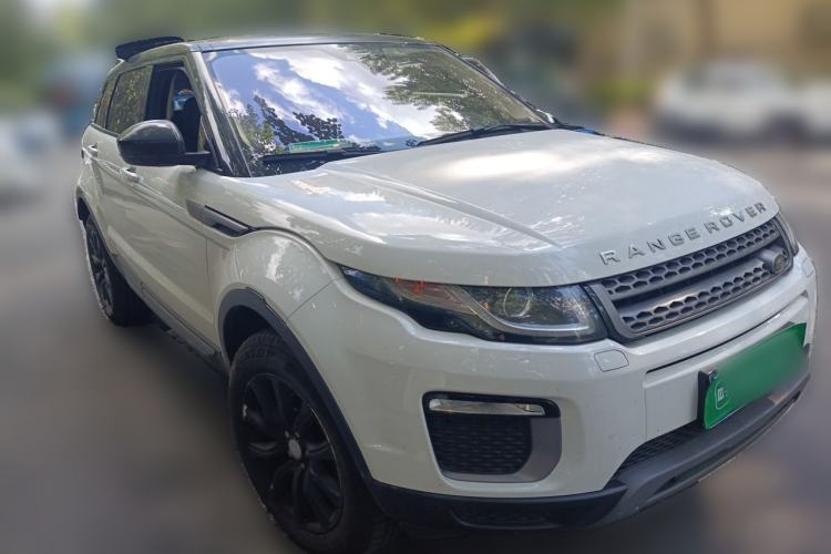 Used Land Rover Range Evoque 2016 2.0T PURE Style Edition Front Right 45 Deg