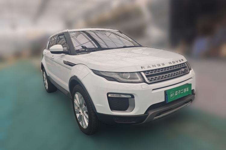 Used Land Rover Range Evoque 2016 2.0T SE Smart Glow Edition Front Right 45 Deg