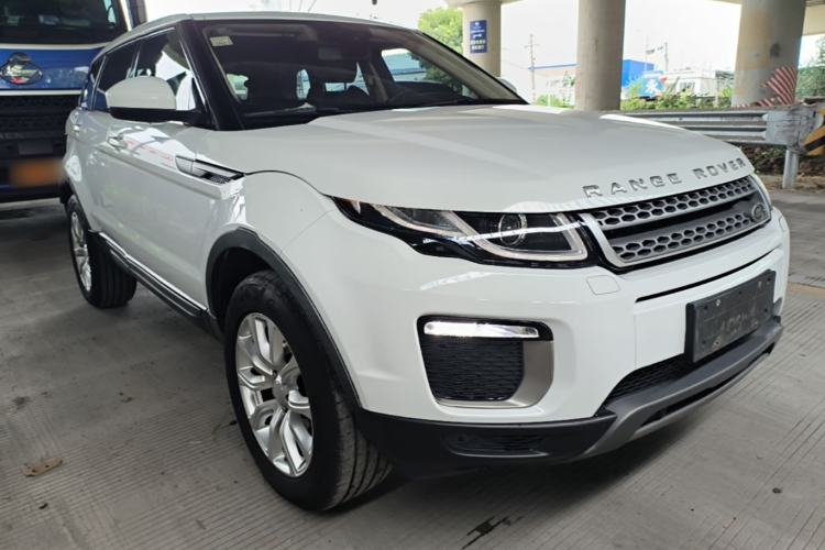 Used Land Rover Range Evoque 2016 2.0T PURE Style Edition Front Right 45 Deg