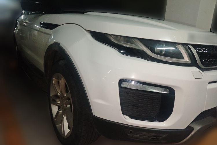 Used Land Rover Range Evoque 2016 2.0T SE PLUS Smart Enjoyment Edition Front Right 45 Deg