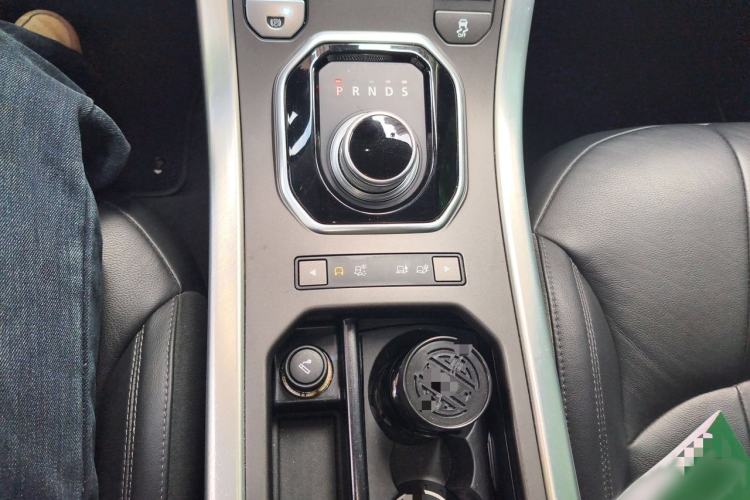 Used Land Rover Range Evoque 2016 2.0T PURE Style Edition Gear Lever