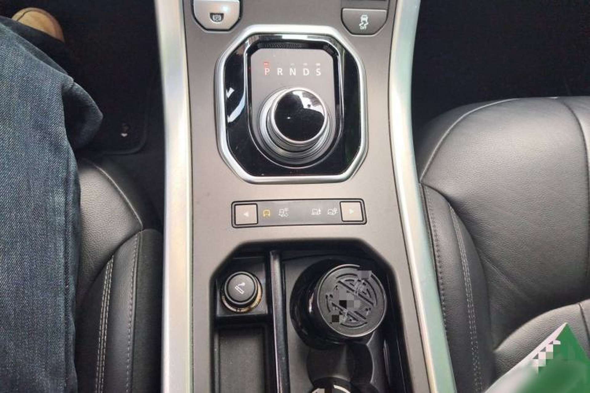 Used Land Rover Range Evoque 2016 2.0T PURE Style Edition Gear Lever