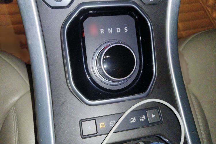 Used Land Rover Range Evoque 2016 2.0T SE Smart Glow Edition Gear Lever