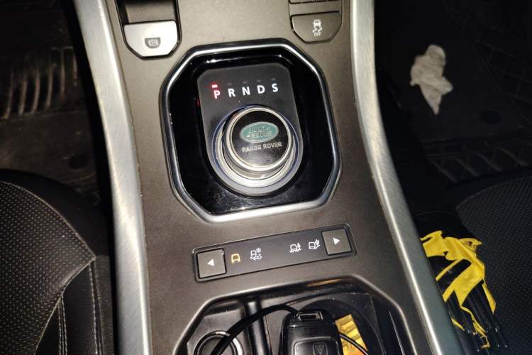 Used Land Rover Range Evoque 2016 2.0T SE PLUS Smart Enjoyment Edition Gear Lever