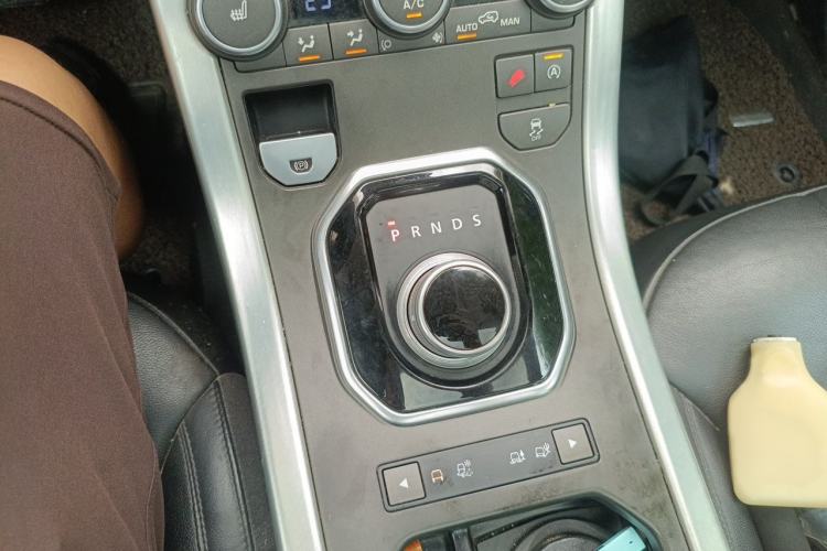 Used Land Rover Range Evoque 2016 2.0T SE Smart Glow Edition Gear Lever