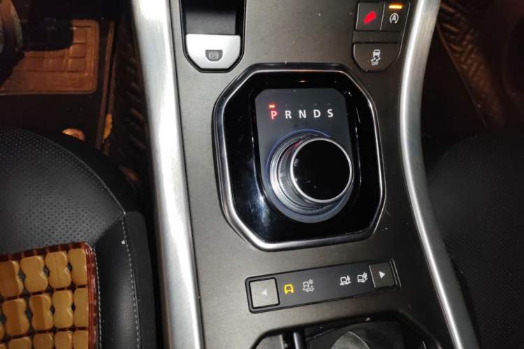 Used Land Rover Range Evoque 2016 2.0T SE PLUS Smart Enjoyment Edition Gear Lever