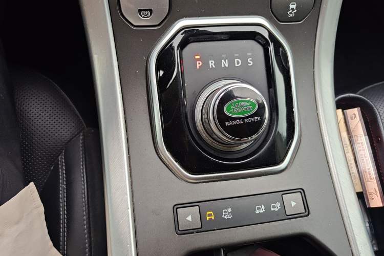 Used Land Rover Range Evoque 2016 2.0T SE PLUS Smart Enjoyment Edition Gear Lever