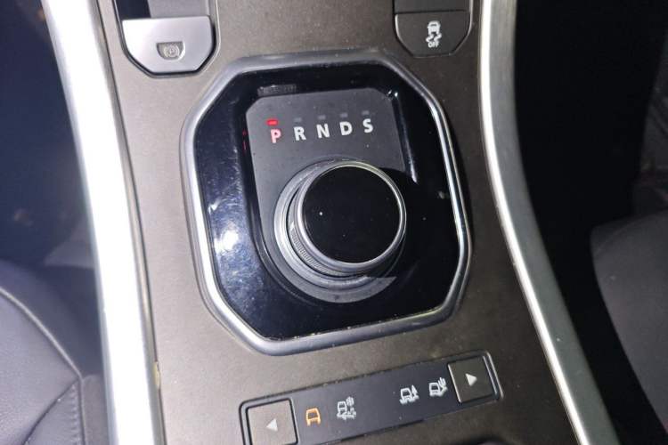 Used Land Rover Range Evoque 2016 2.0T SE Smart Glow Edition Gear Lever