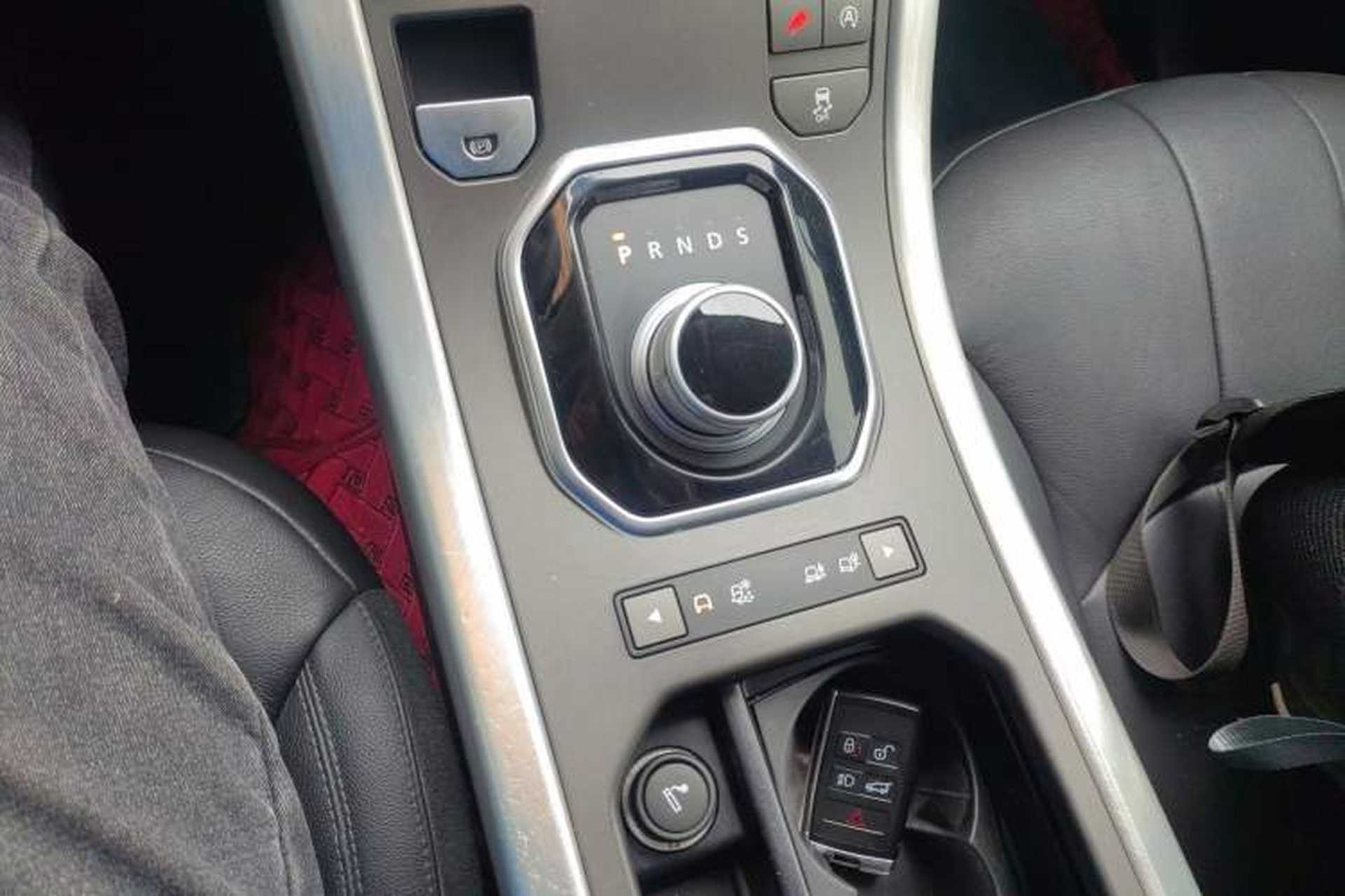 Used Land Rover Range Evoque 2016 2.0T SE Smart Glow Edition Gear Lever