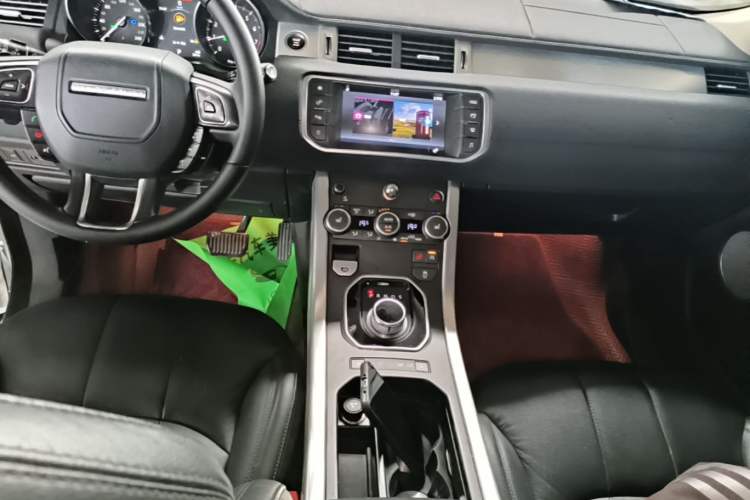 Used Land Rover Range Evoque 2016 2.0T PURE Style Edition Gear Lever