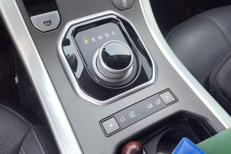 Used Land Rover Range Evoque 2016 2.0T SE PLUS Smart Enjoyment Edition Gear Lever