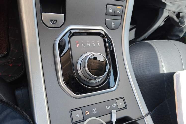 Used Land Rover Range Evoque 2016 2.0T SE PLUS Smart Enjoyment Edition Gear Lever