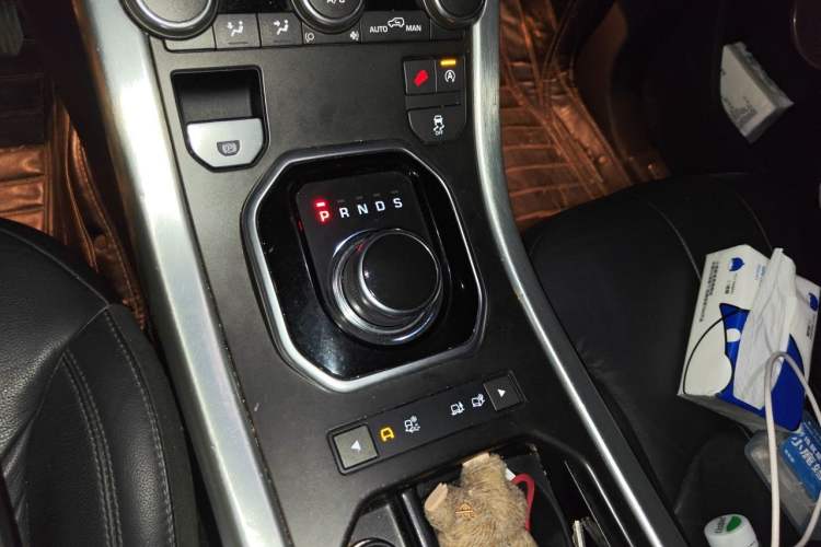 Used Land Rover Range Evoque 2016 2.0T SE Smart Glow Edition Gear Lever