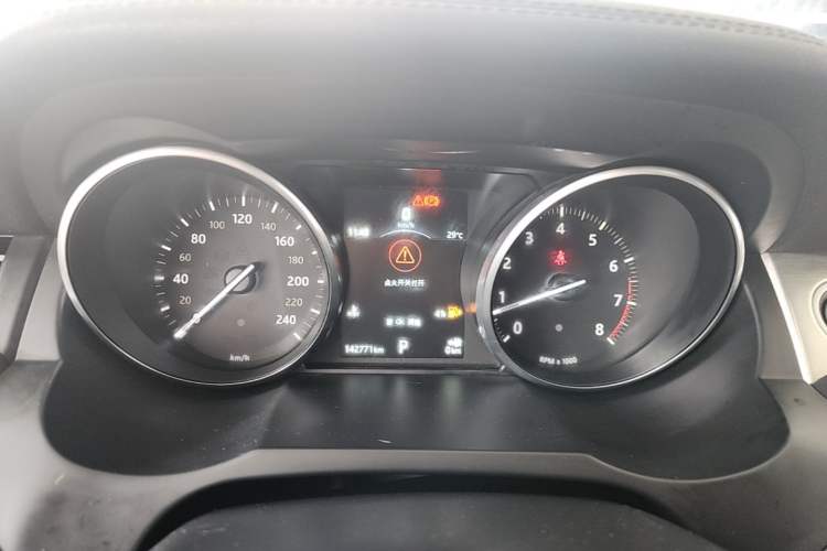 Used Land Rover Range Evoque 2016 2.0T SE Smart Glow Edition Instrument Cluster