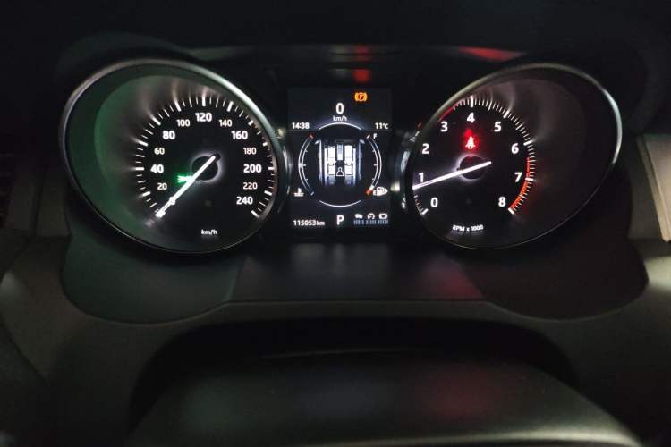 Used Land Rover Range Evoque 2016 2.0T SE Smart Glow Edition Instrument Cluster