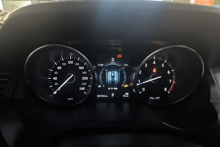 Used Land Rover Range Evoque 2016 2.0T SE Smart Glow Edition Instrument Cluster