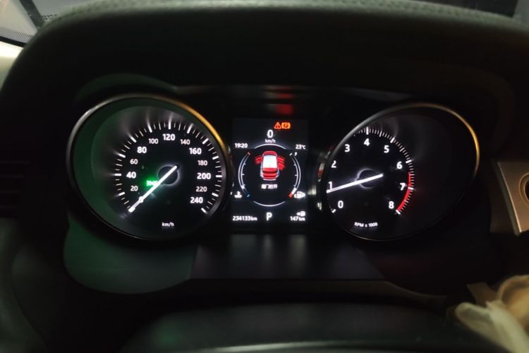 Used Land Rover Range Evoque 2016 2.0T PURE Style Edition Instrument Cluster