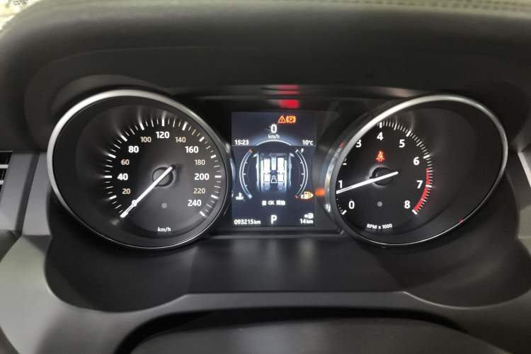 Used Land Rover Range Evoque 2016 2.0T SE Smart Glow Edition Instrument Cluster