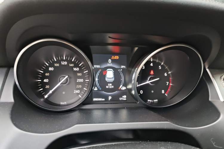 Used Land Rover Range Evoque 2016 2.0T PURE Style Edition Instrument Cluster