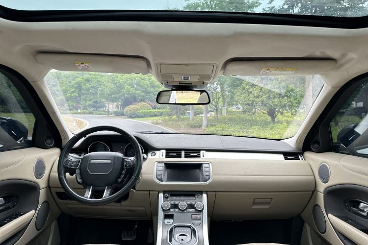 Used Land Rover Range Evoque 2016 2.0T SE Smart Glow Edition Interior 1