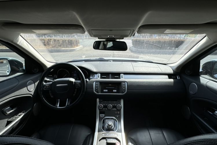 Used Land Rover Range Evoque 2016 2.0T SE Smart Glow Edition Interior 1