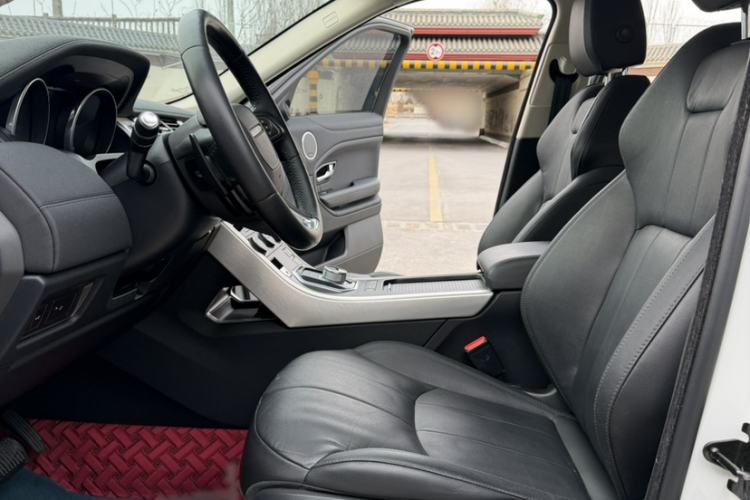 Used Land Rover Range Evoque 2016 2.0T SE Smart Glow Edition Interior 1
