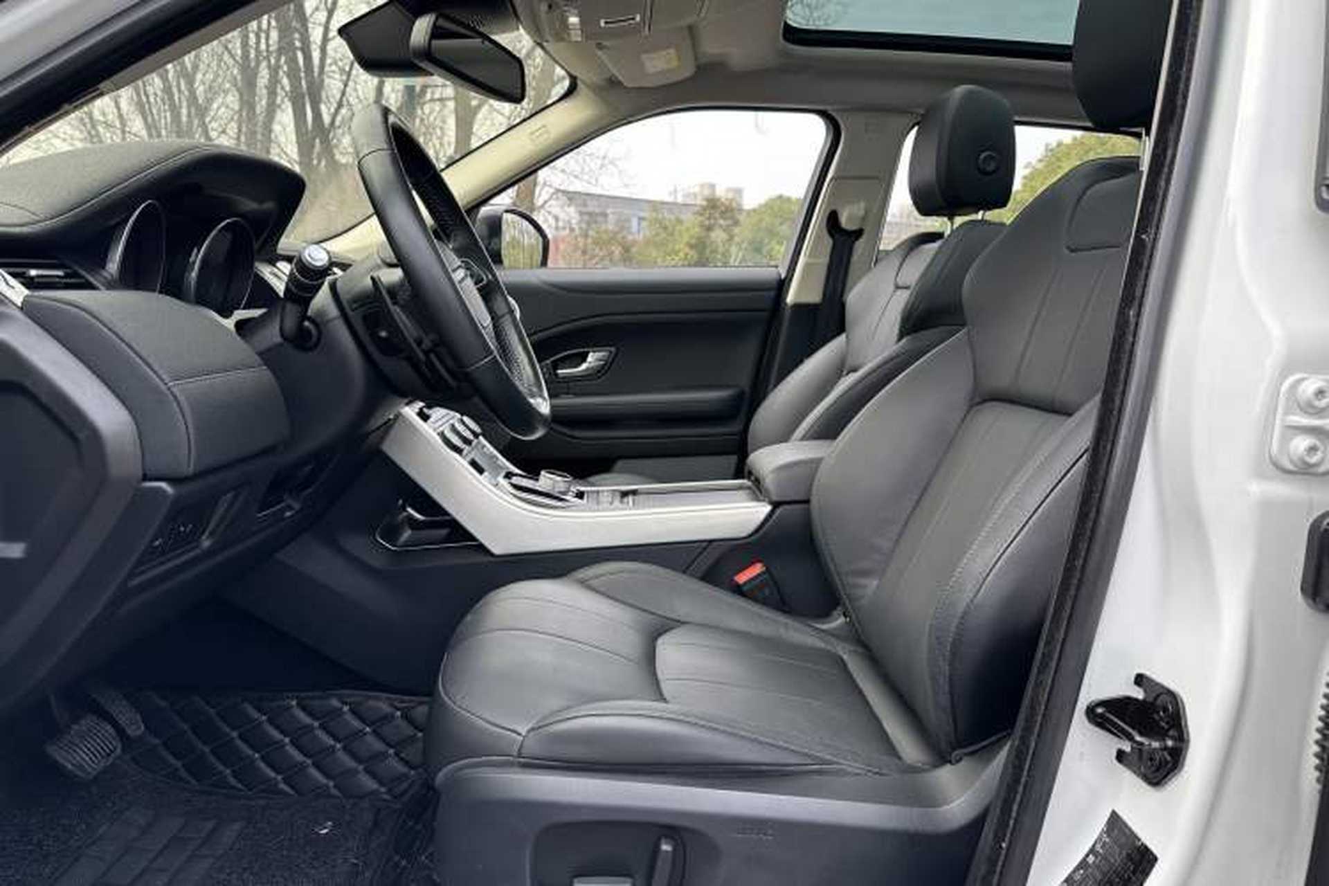 Used Land Rover Range Evoque 2016 2.0T SE Smart Glow Edition Interior 1