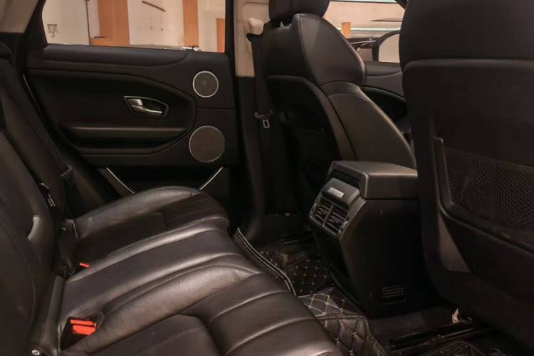 Used Land Rover Range Evoque 2016 2.0T SE Smart Glow Edition Interior 1
