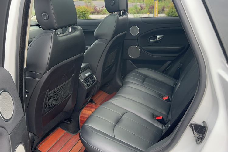 Used Land Rover Range Evoque 2016 2.0T SE Smart Glow Edition Interior 2