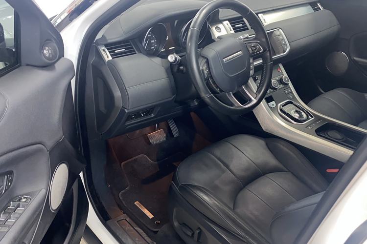 Used Land Rover Range Evoque 2016 2.0T PURE Style Edition Interior 2