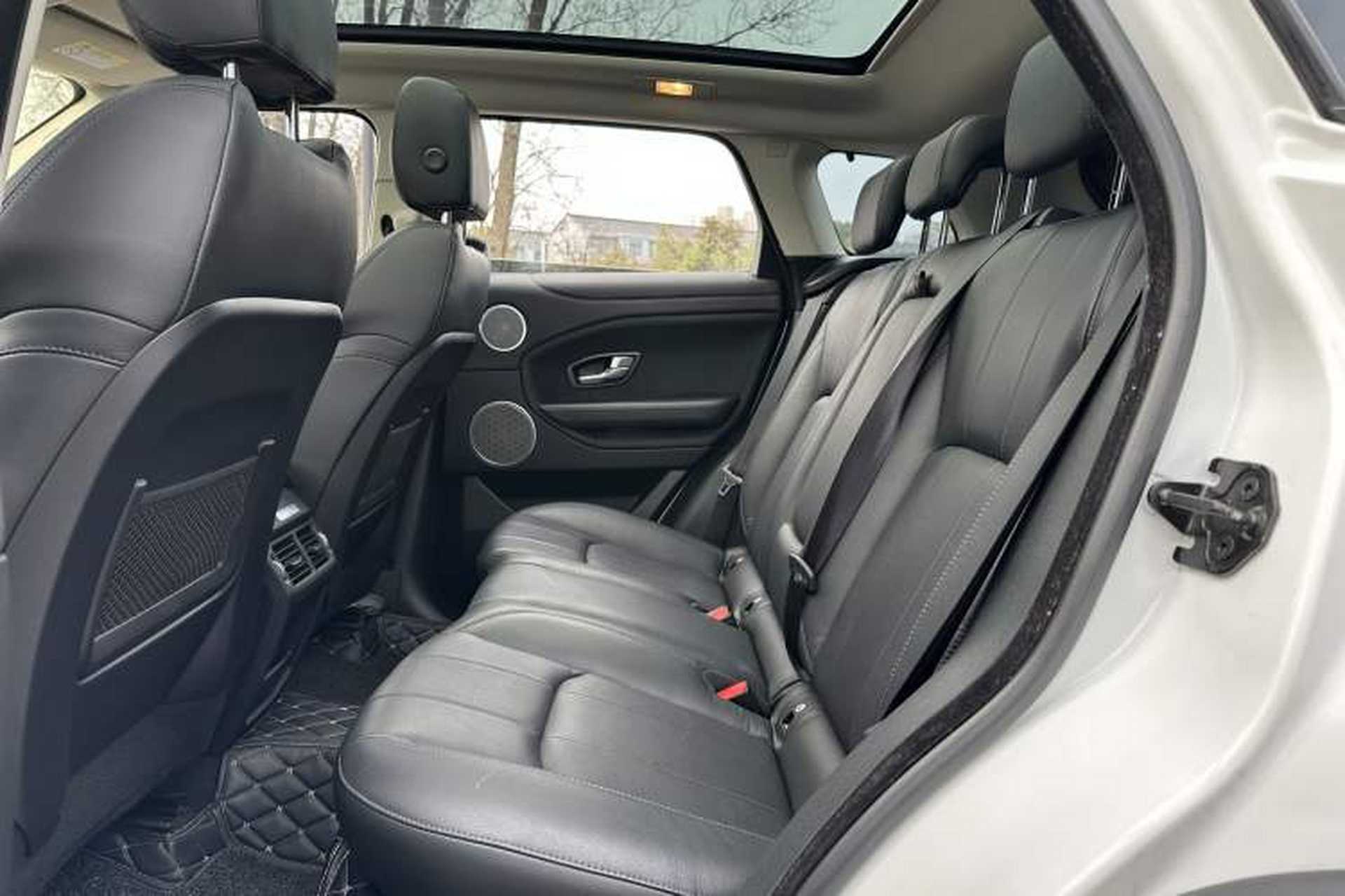 Used Land Rover Range Evoque 2016 2.0T SE Smart Glow Edition Interior 3