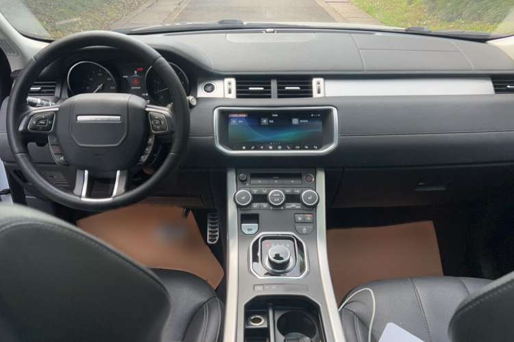 Used Land Rover Range Evoque 2016 2.0T SE PLUS Smart Enjoyment Edition Interior 3