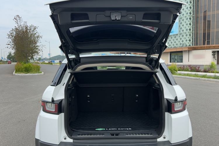 Used Land Rover Range Evoque 2016 2.0T SE Smart Glow Edition Interior 7