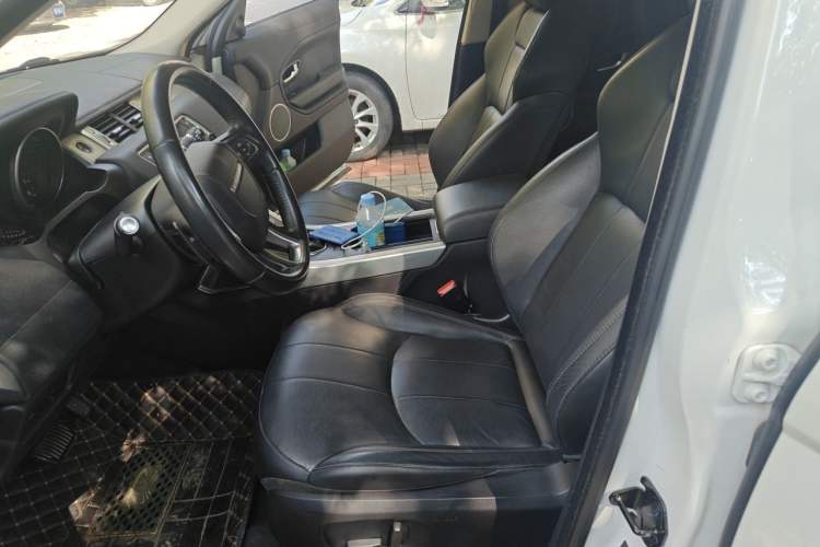 Used Land Rover Range Evoque 2016 2.0T PURE Style Edition Left Front Seat