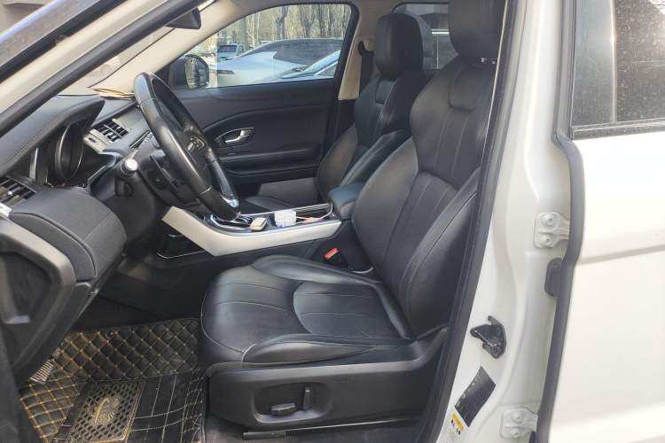 Used Land Rover Range Evoque 2016 2.0T PURE Style Edition Left Front Seat