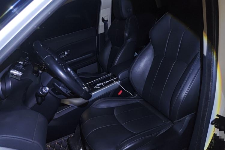 Used Land Rover Range Evoque 2016 2.0T SE Smart Glow Edition Left Front Seat