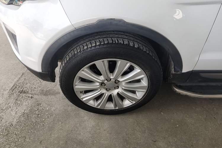 Used Land Rover Range Evoque 2016 2.0T SE Smart Glow Edition Left Front Wheel Hub
