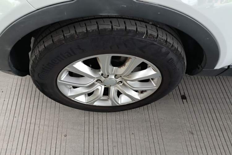 Used Land Rover Range Evoque 2016 2.0T PURE Style Edition Left Front Wheel Hub